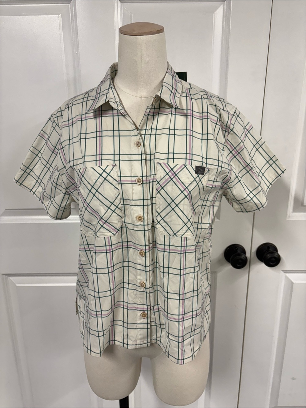 L.L. Bean Women's Short Sleeve Plaid Button Up Shirt UV 50+ Size XS Petite NWT
